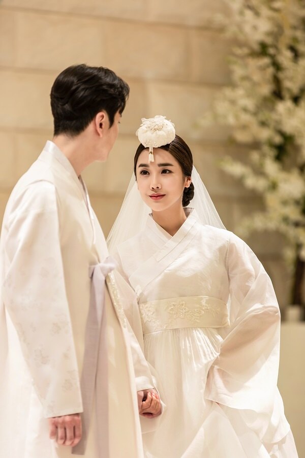 연보라 고름 백색 커플한복
